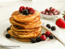 Low-Carb Pancakes with berries