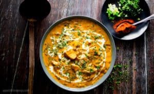 Low-Carb Butter Chicken Curry in a bow with spices